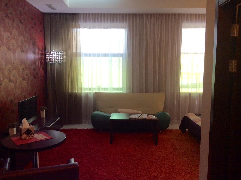 Business Hotel Харьков Экстерьер фото