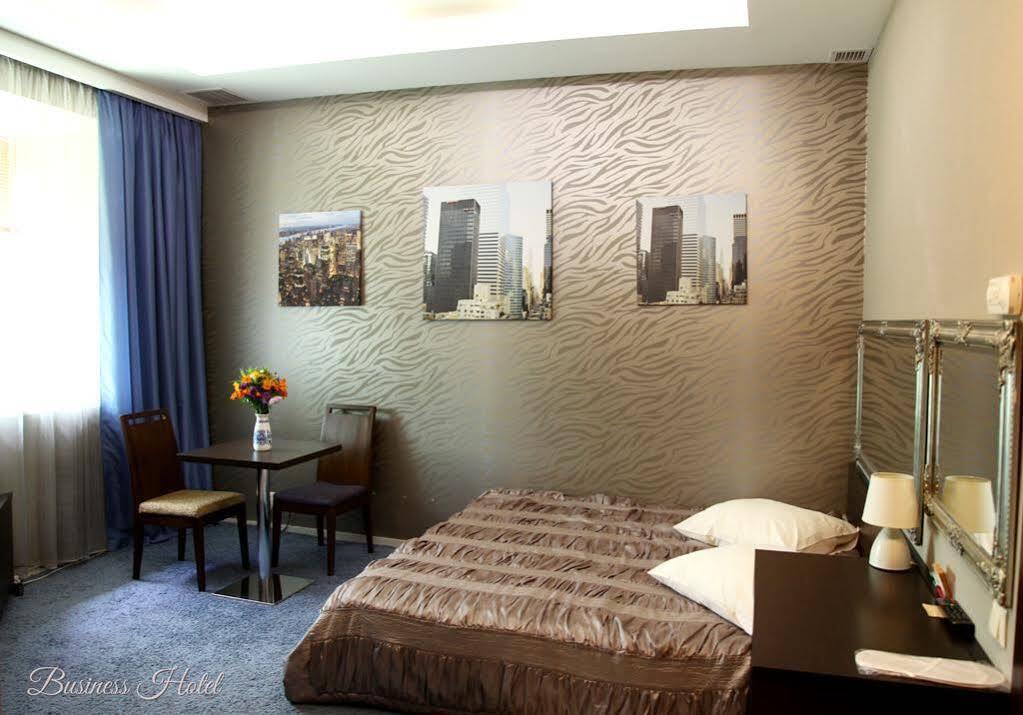 Business Hotel Харьков Экстерьер фото